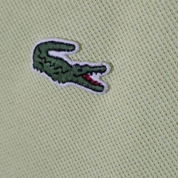 Lacoste size 6.                      Bin 23 - Picture 3 of 4